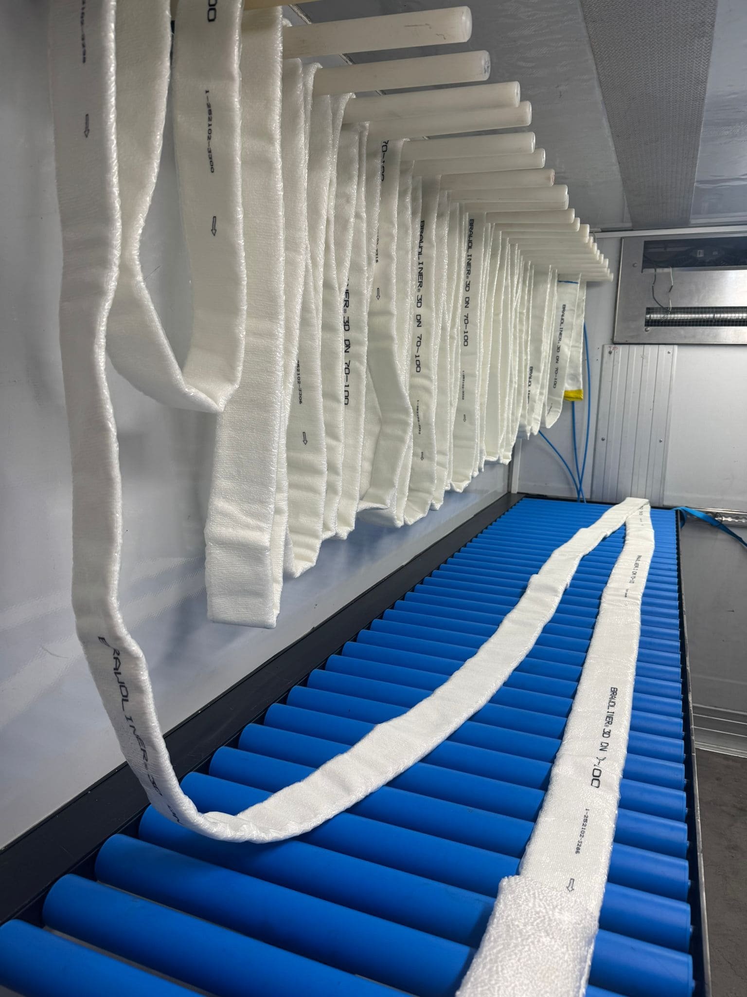 Team arbeitet vor Ort